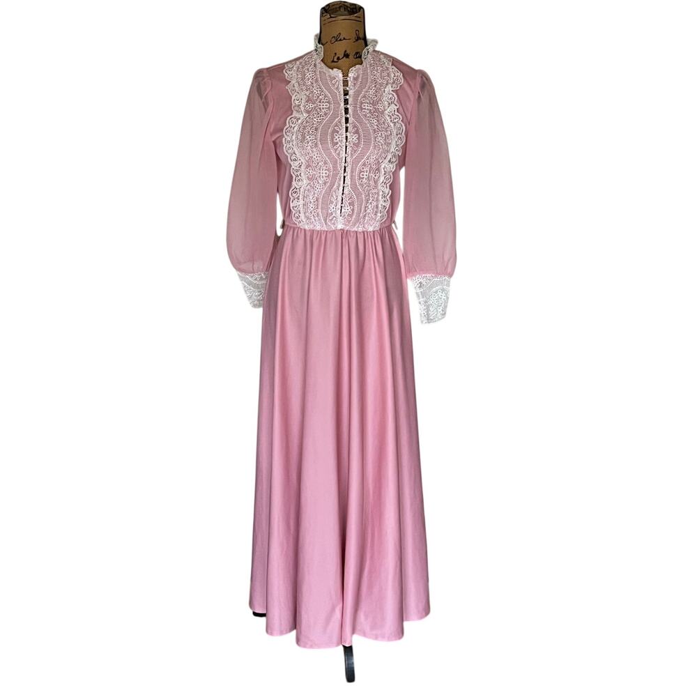 Vintage 1970s Dusty Pink Polyester Ivory Lace A-Line Long Sleeve Maxi Dress S